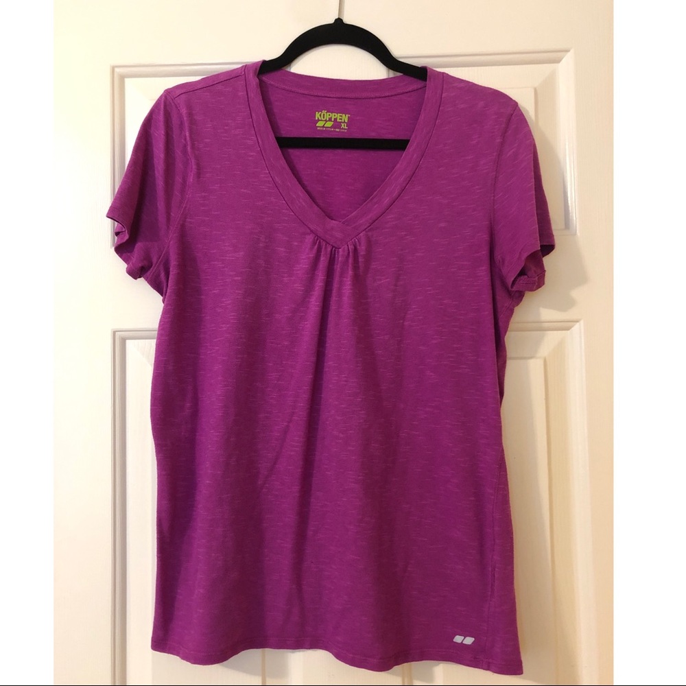 Koppen Women’s Athletic V Neck T-Shirt Fuschia